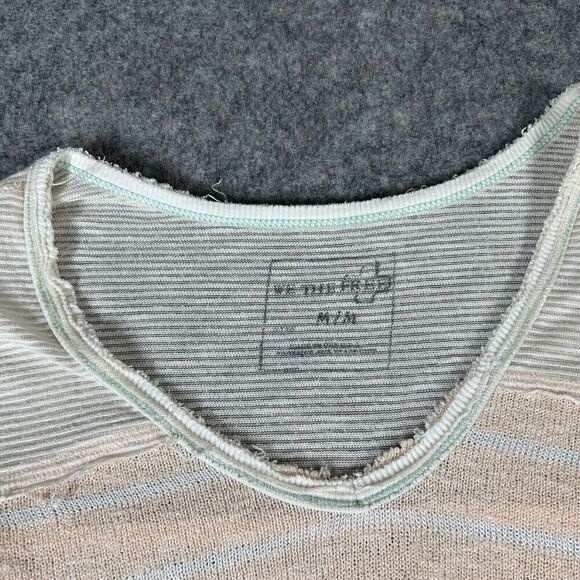 Free People We The Free Sweater Womens Medium V-Neck Pullover Lightweight Beachy - Picture 3 of 7